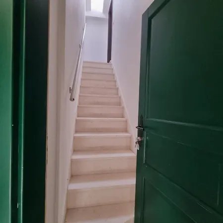 Rosalie Apartment *
